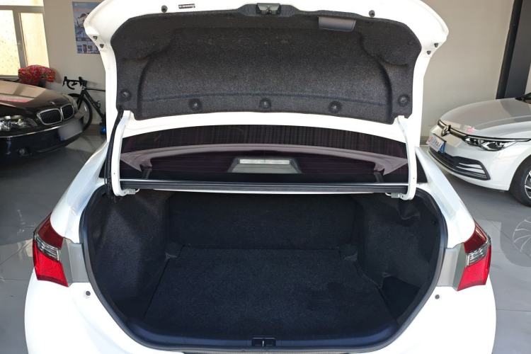 Used Toyota Corolla 2017 Revised Version 1.2T S-CVT GL Trunk