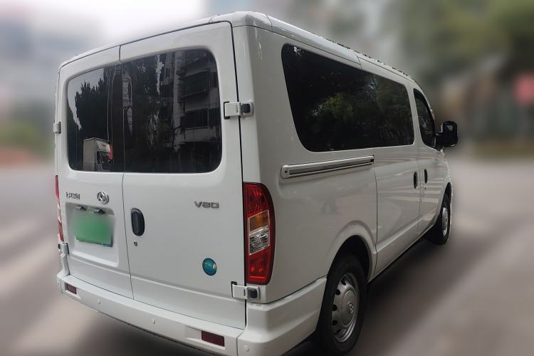 Used SAIC MAXUS Xintu V80 2024 Aotong Value Edition 6MT Short Wheelbase Ultra-Low Roof 127 Ps 7/8/9-Seater
