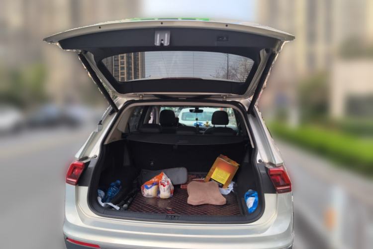 Used Volkswagen Tiguan L 2018 380TSI Automatic All-Wheel Drive Luxury Edition
