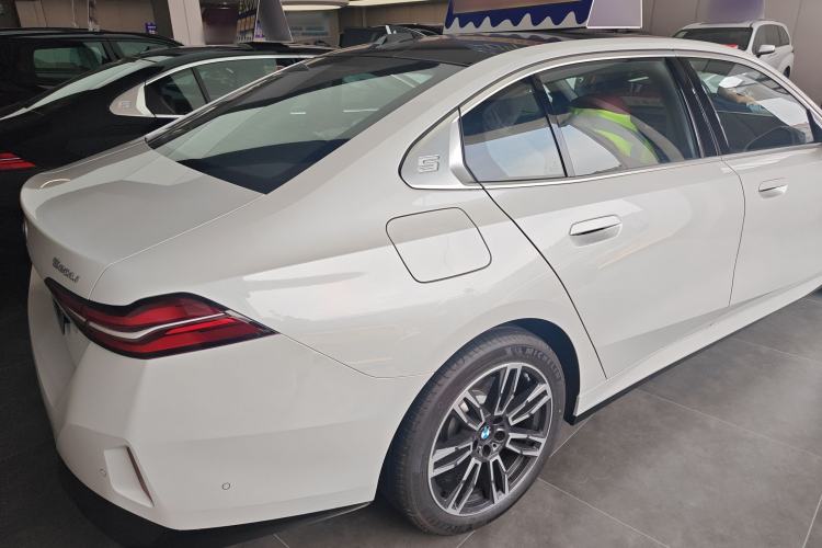 Used BMW 5 Series 2026 530Li Leading M Sport Package