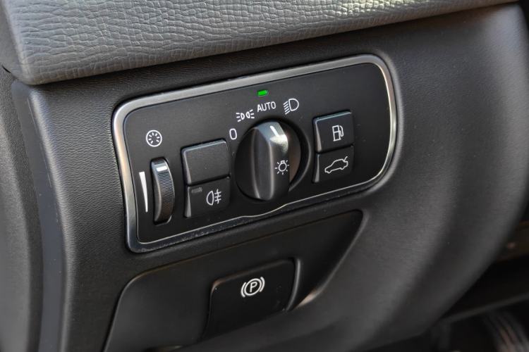 Used Volvo XC60 2015 T5 Smart Upgrade Model