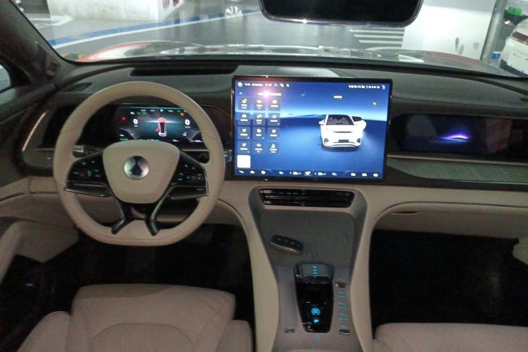 Used Denza N7 2023 with Ultra-Long Range Center Console