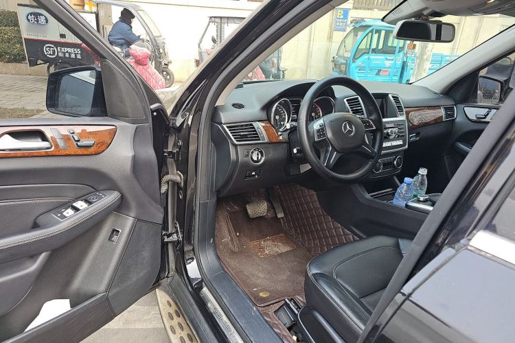 Used Mercedes-Benz M-Class 2014 ML 400 4MATIC Dynamic Model