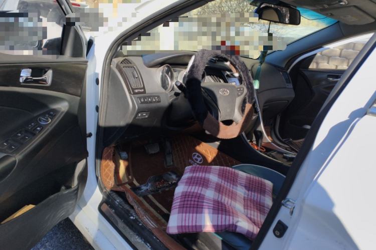 Used Hyundai Sonata 2013 2.4L Automatic Leading Edition China IV Standard