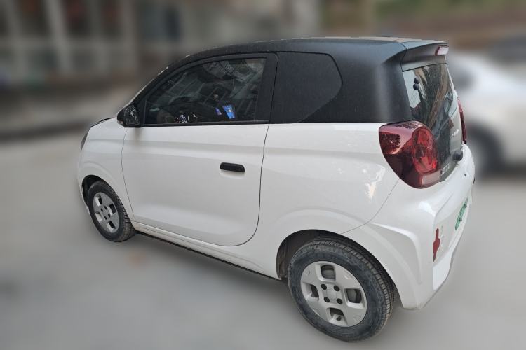 Used Roewe Clever 2021 302 km New Four-Seater Super-Efficient Version
