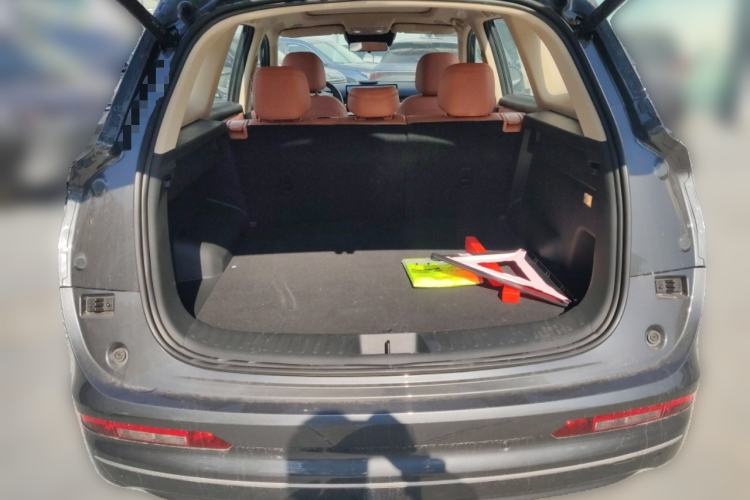 Used Landian E5 PLUS 2026 Model 165km Long-Range First-Adoption Version Ultra 5-seater
