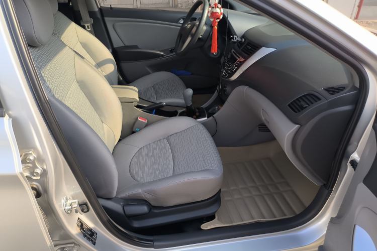 Used Hyundai Verna (older generation) 2014 1.4L Manual Smart GLS Trim