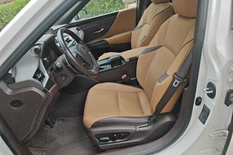 Used Lexus ES 2020 200 Excellence Edition Left Front Seat