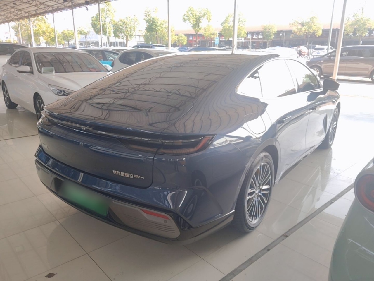 Geely Galaxy 8 2025 130km EM-i Prestige Edition — снимка 6