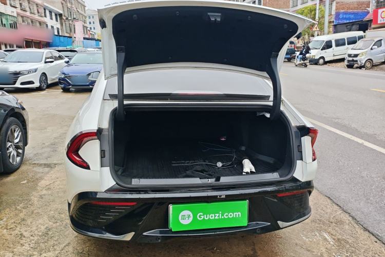 Used Wuling Xingguang 2024 Co-Creation Edition 70 Standard Model Trunk