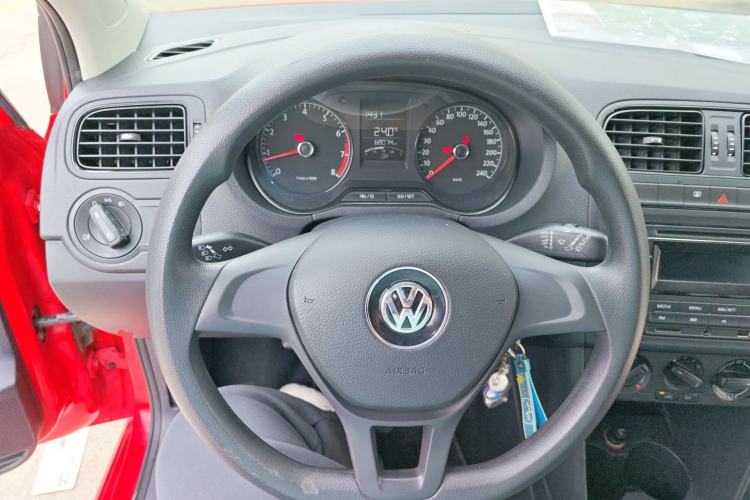 Used Volkswagen Polo 2014 1.4L Manual Fashion Edition Steering Wheel