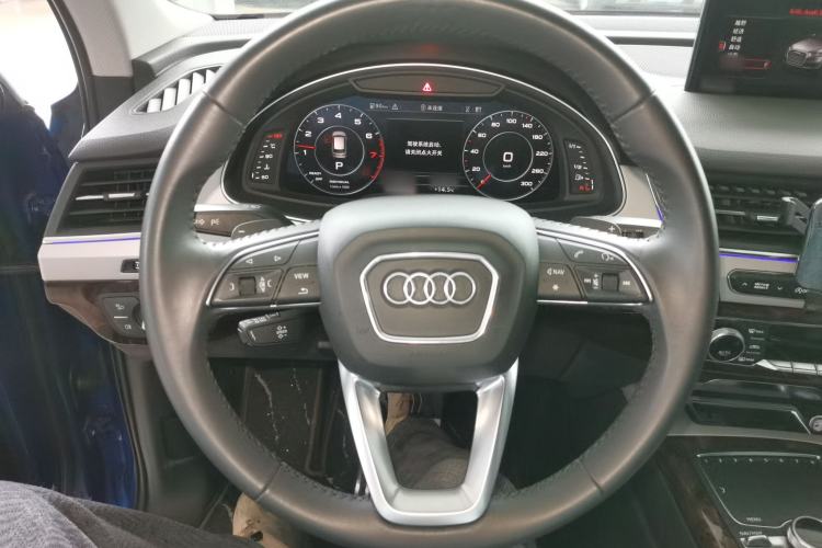 Used Audi Q7 2018 45 TFSI S line Sport Edition Steering Wheel