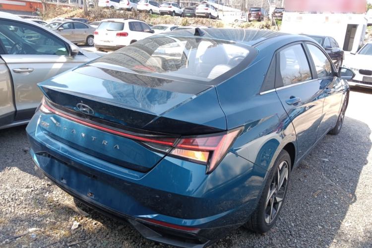 Used Hyundai Elantra 2021 1.5L CVT LUX Prestige Edition Rear Right 45 Deg