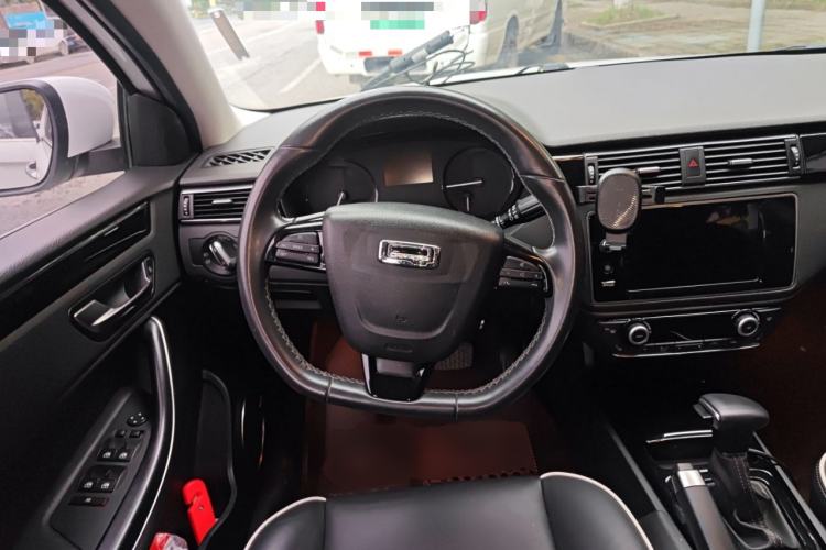 Used Qoros 3 2016 Hatchback 1.6T Automatic ZhiZhen Model