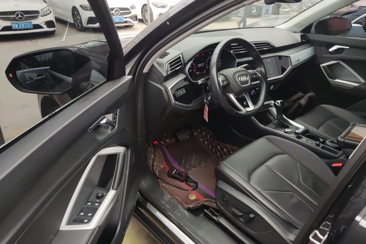 Used Audi Q3 2021 35 TFSI Advanced Style Edition Driver Seat