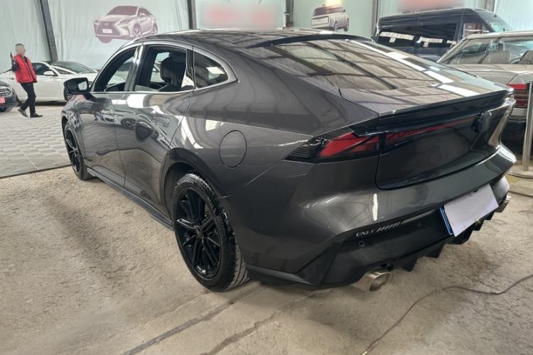 Used CHANGAN UNI-V 2022 1.5T Prestige Version Exterior 3