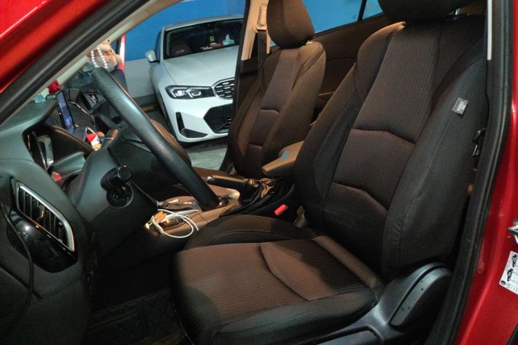 Used Mazda Mazda 3 Axela 2016 Sedan 1.5L Automatic Comfort Model
