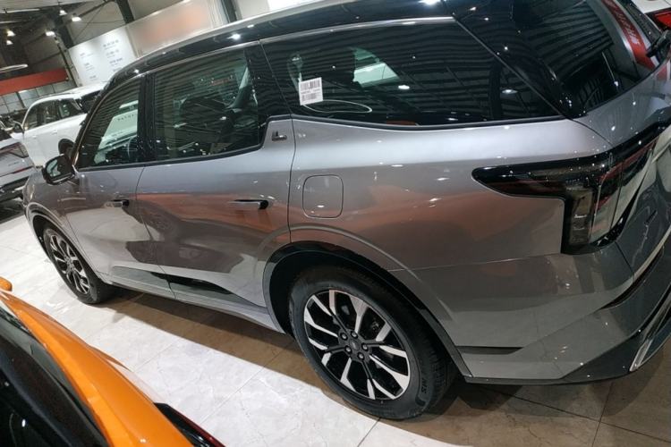 Used Ford Edge 2025 Ford Explorer L 2.0T EcoBoost E-Hybrid Four-Wheel-Drive 7-Seater Supreme Model