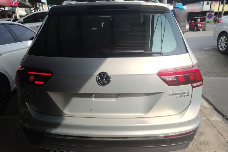 Used Volkswagen Tiguan L 2019 Updated Version 330TSI Automatic Two-Wheel Drive Panoramic Comfort Edition China VI Standard Rear