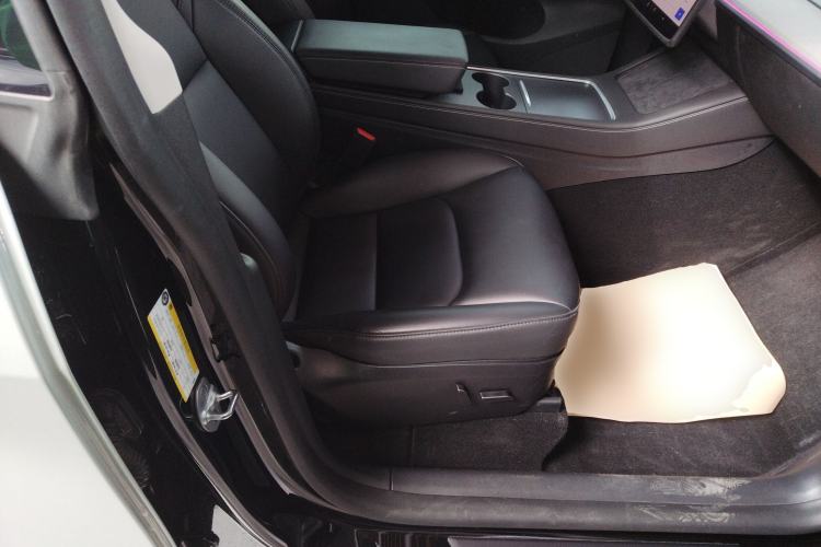 Used Tesla Model Y 2023 Rear-Wheel-Drive Version