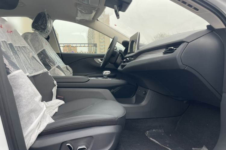 Used Hongqi E-QM5 2024 500km Range Edition
