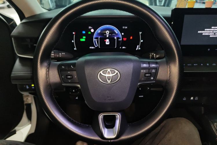 Used Toyota Camry 2024 Dual-Motor 2.0 HE Elite Edition
