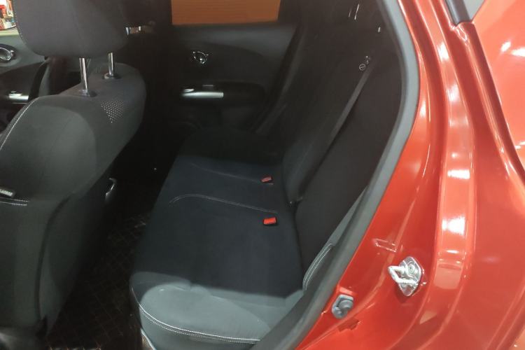 Used Infiniti ESQ 2014 1.6L Spontaneous Edition