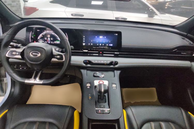 Used GAC Trumpchi EMPOW 2023 Shadow Leopard H High-Energy Hybrid Edition Center Console