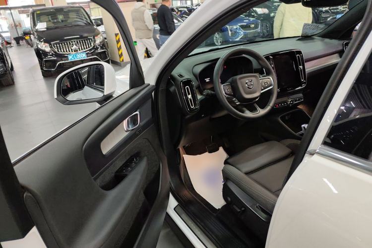 Used Volvo XC40 2023 B3 Zhiyuan Luxury Edition