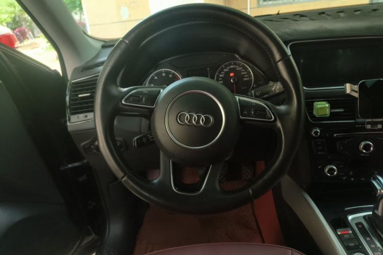 Used Audi Q5 2018 Collector's Edition 40 TFSI Technology Model

