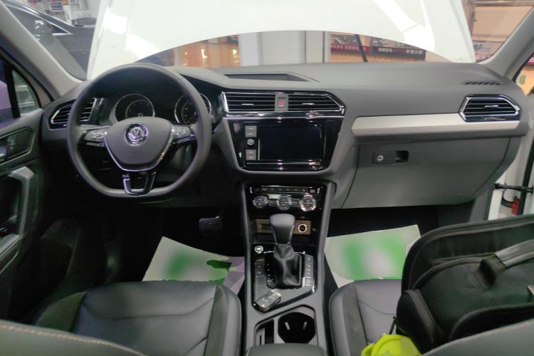 Used Volkswagen Tiguan L 2019 330TSI Automatic Two-Wheel Drive Smart Luxury Version China V Emission Standard