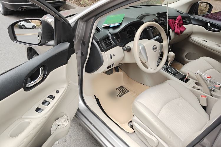 Used Nissan Tiida 2011 1.6L CVT Smart Version