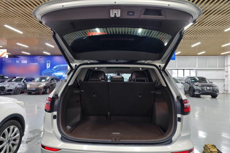 Used Volkswagen Viloran 2023 380TSI Prestige Edition Trunk