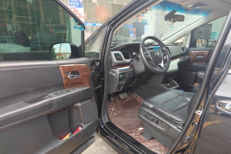 Used Honda Odyssey 2015 Updated Version 2.4L Smart Edition Driver Seat