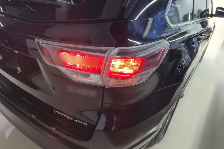 Used Toyota Highlander 2015 2.0T Four-Wheel Drive Ultimate Edition 7-Seater