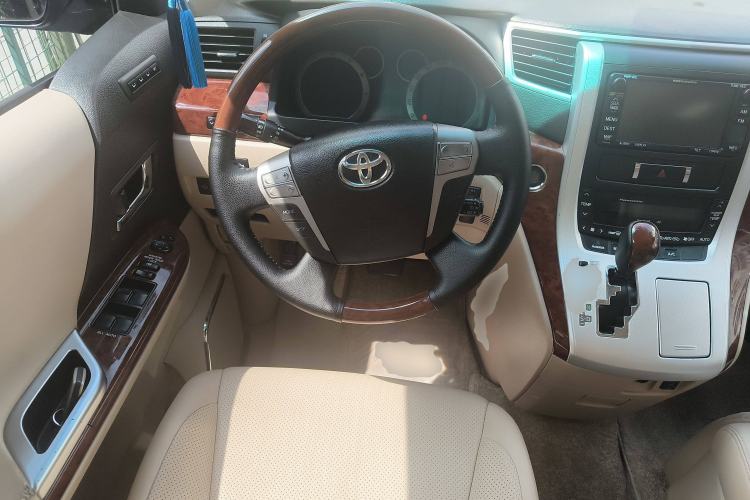 Used Toyota Alphard 2011 3.5L Luxury Edition