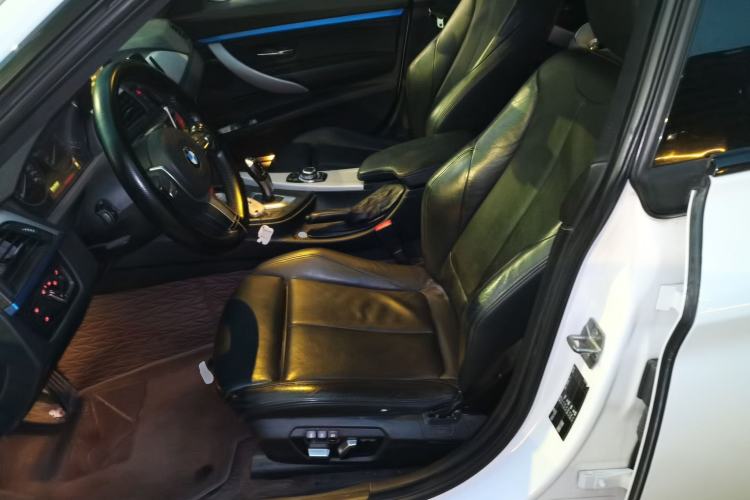 Used BMW 3 Series GT 2016 320i Design Package Edition Left Front Seat