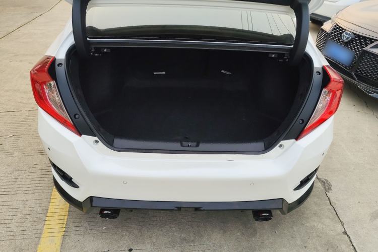 Used Honda Civic 2016 220TURBO CVT Prestige Edition Trunk