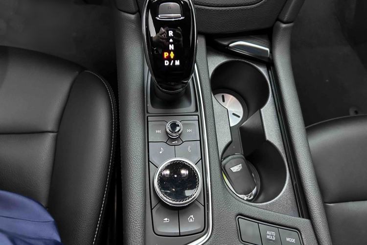 Used Cadillac XT5 2021 28T Luxury Model Gear Lever