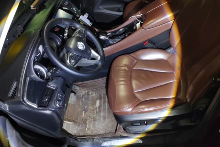 Used Buick Envision 2018 20T Two-Wheel Drive Luxury Model Left Front Seat