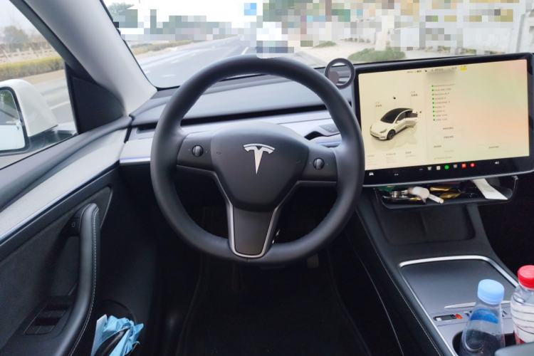 Used Tesla Model Y 2024 Long-Range All-Wheel-Drive Version Steering Wheel