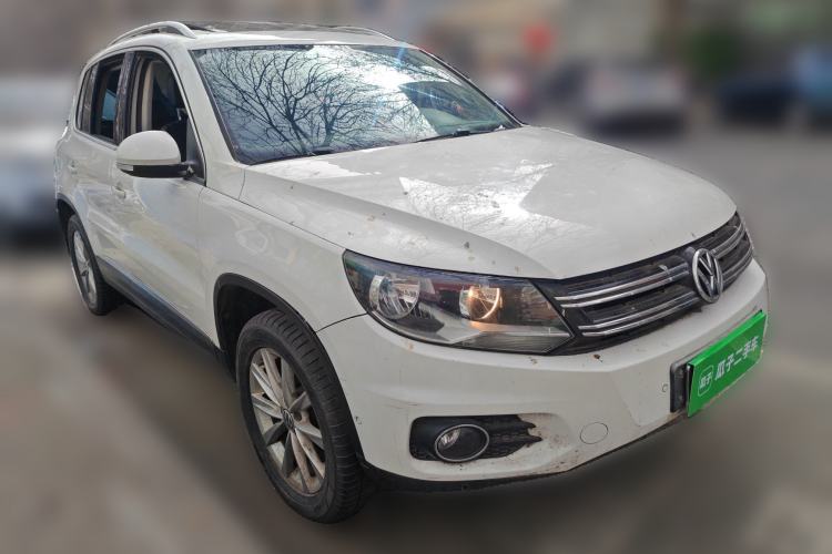 Used Volkswagen Tiguan 2012 2.0 TDI Comfort Edition Front Right 45 Deg