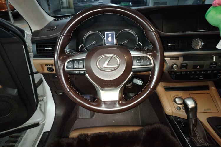 Used Lexus ES 2015 200 Elite Edition Steering Wheel