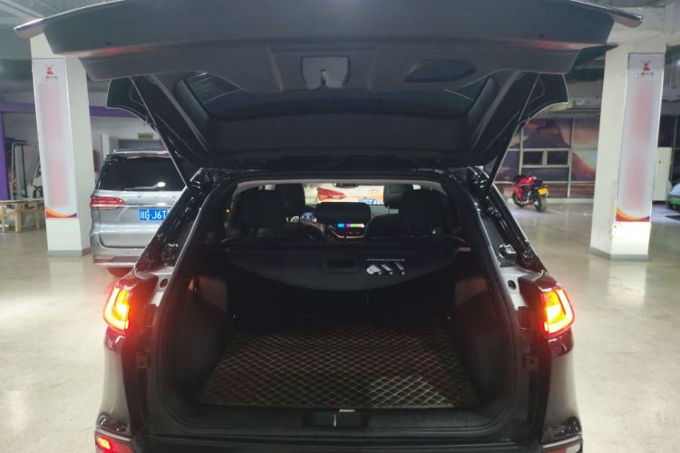 Used Jeep Cherokee 2020 2.0T Four-Wheel Drive Elite Edition Trunk