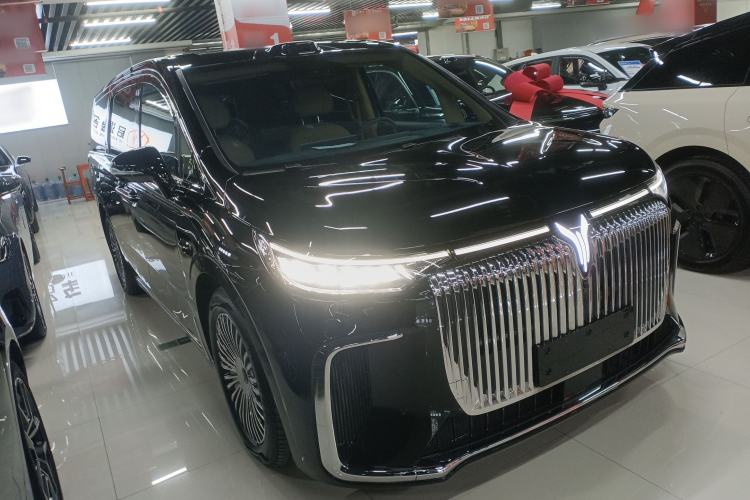 Used VOYAH Dream 2025 PHEV Four-Wheel-Drive Flagship Version – Qiankun Edition Front Right 45 Deg