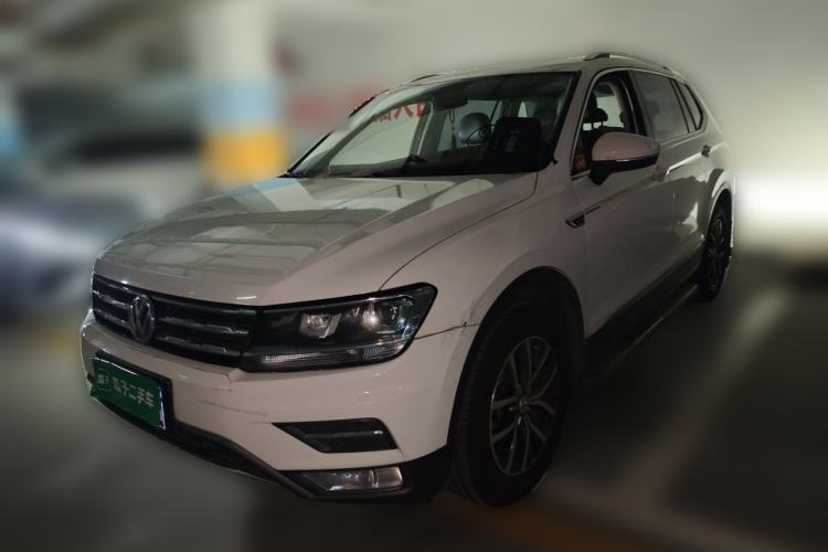 Volkswagen Tiguan L 2018 330TSI Automatic Two-Wheel Drive Luxury Edition с пробегом