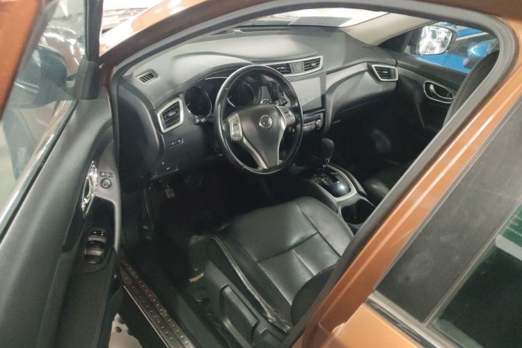 Used Nissan X-Trail 2014 2.0L CVT Smart Edition 2WD Driver Seat