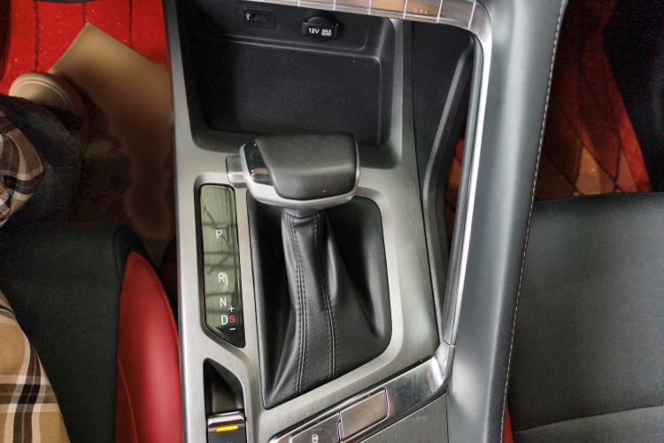 Used CHANGAN CS35PLUS 2021 Blue Whale NE 1.4T DCT Luxury Model Gear Lever