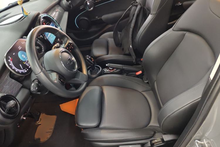 Used MINI MINI 2022 1.5T COOPER Classic Edition Five-Door Version