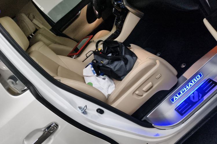 Used Toyota Alphard 2021 Dual-Engine 2.5L Luxury Edition